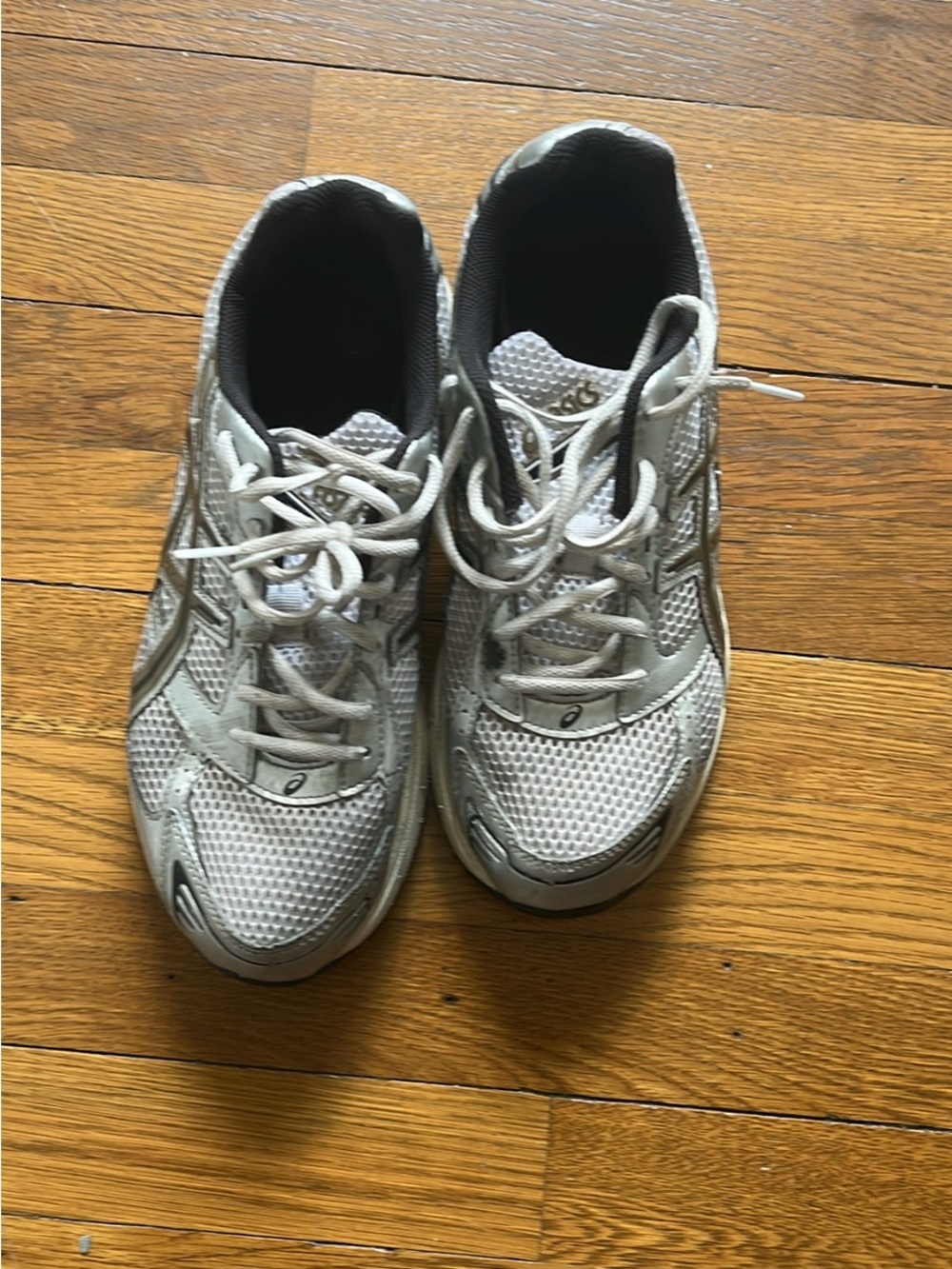 Asics Men’s Sneakers in Light Gray and Black Accents with brown
